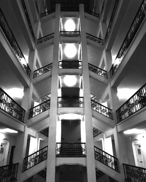 Treppenhaus des Innungstraktes (Abb. aus: Meyer-Veden, Hans und Hipp, Hermann: Hamburger Kontorh&auml;user, 1988, S. 169) 