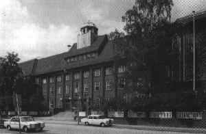 Holthusen-Bad (Abb. aus: Fischer, Manfred F.: Fritz Schumacher, Bauten und Planungen in Hamburg, 1994 S. 68)