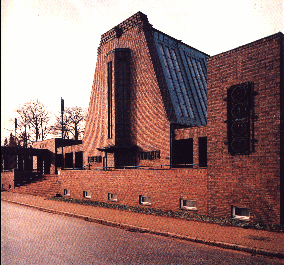 Krematorium Ohlsdorf
(Abb. aus: Frank, Hartmut (Hrsg.): Fritz Schumacher-Reformkultur und
Moderne, 1994, S. 59)